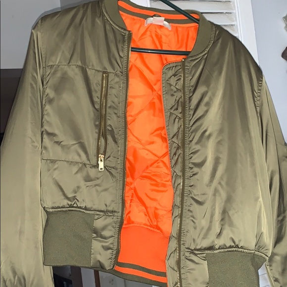 green bomber jacket - Picture 2 of 5